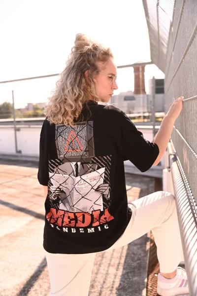 OVERSIZED SHIRT - MEDIA PANDEMIC