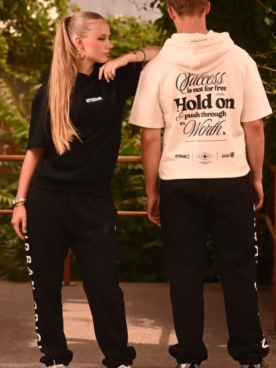 KAPUZEN SWEATSHIRT - KURZARM